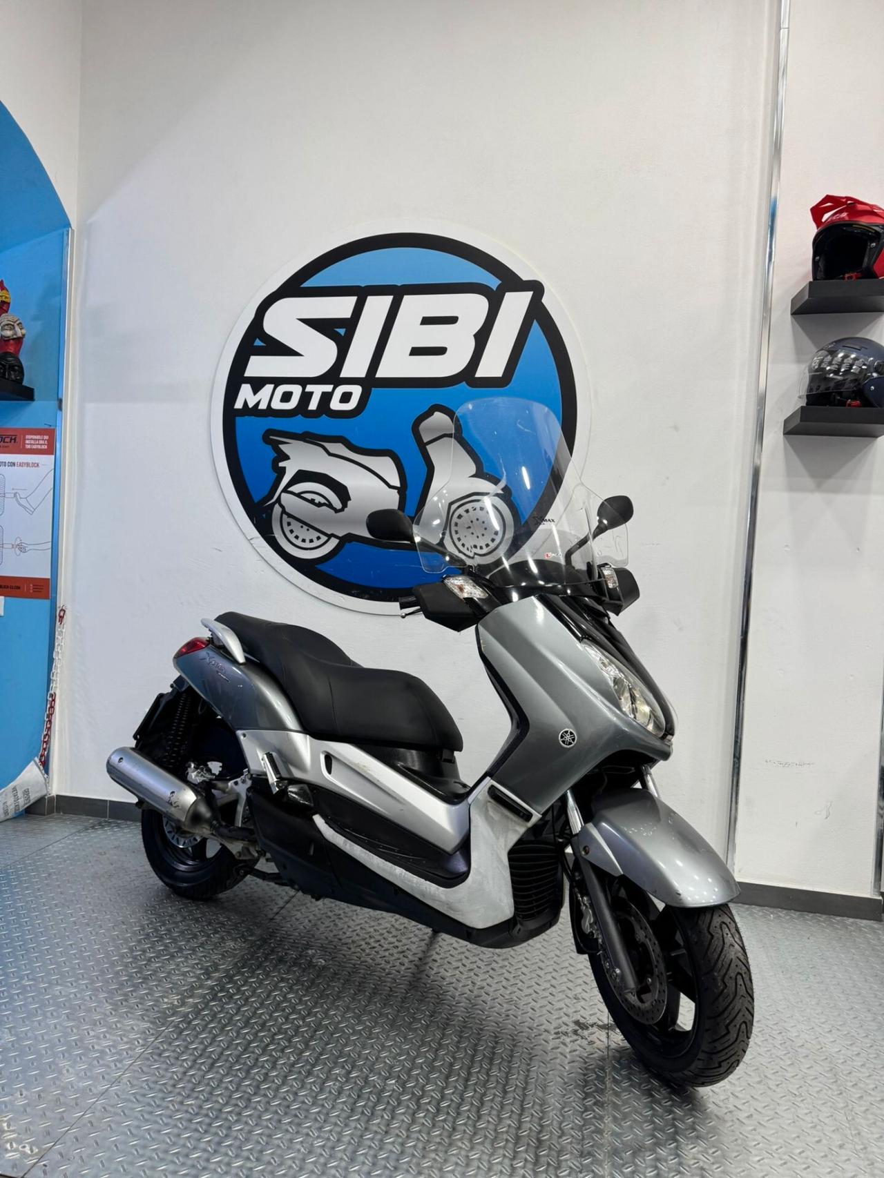 Yamaha X-Max 250