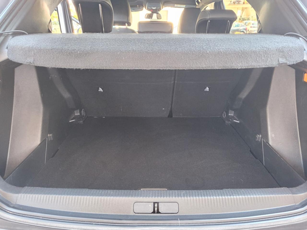 Peugeot 2008 BlueHDi 130 S&S EAT8 Allure