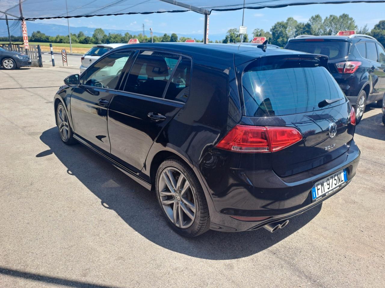 Volkswagen Golf 1.6 TDI 110CV R-Line - OK NEOPATENTATI