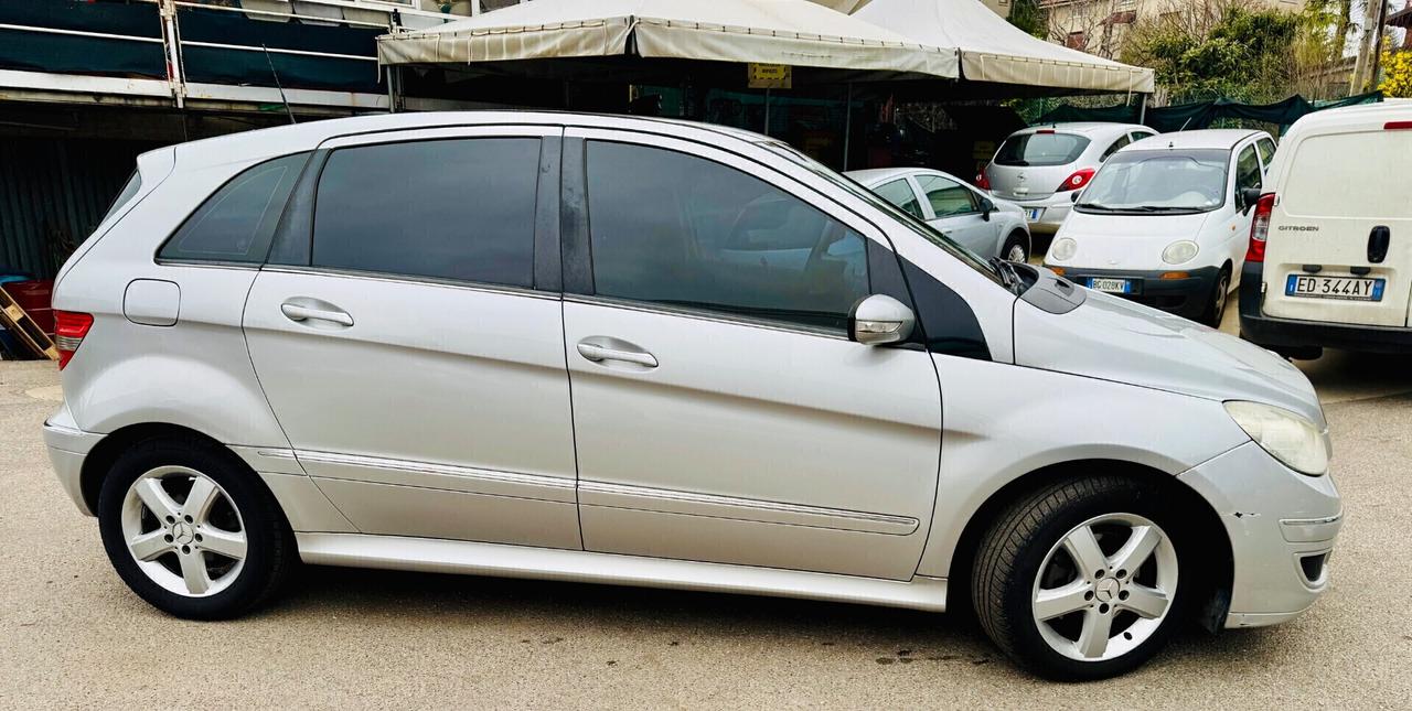 Mercedes-benz B 200 CDI Sport AUTOMATICO ok Neopatentati