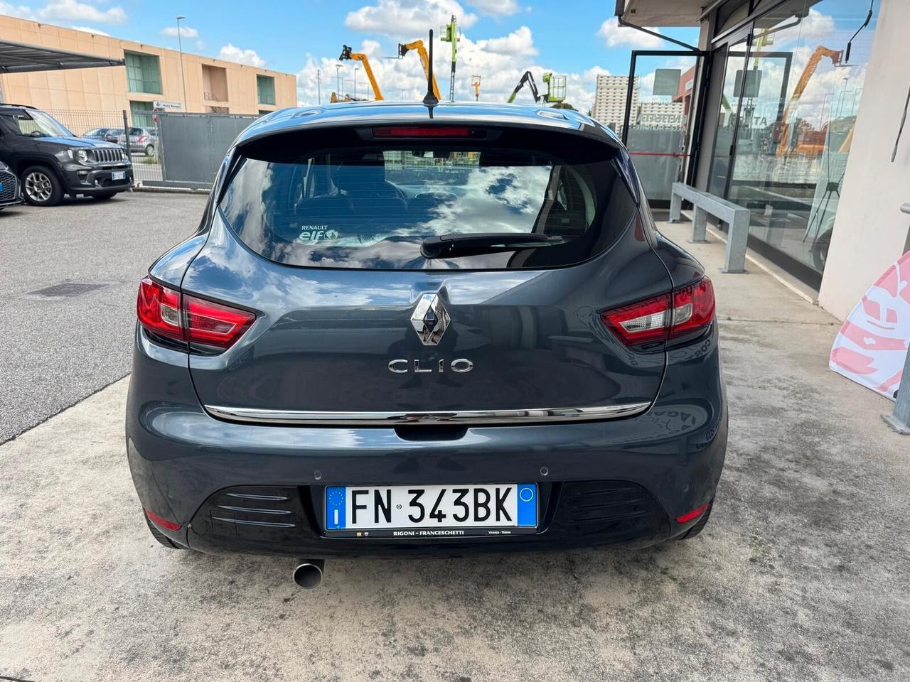 Renault Clio dCi 8V 75 CV Start&Stop 5 porte Energy Duel