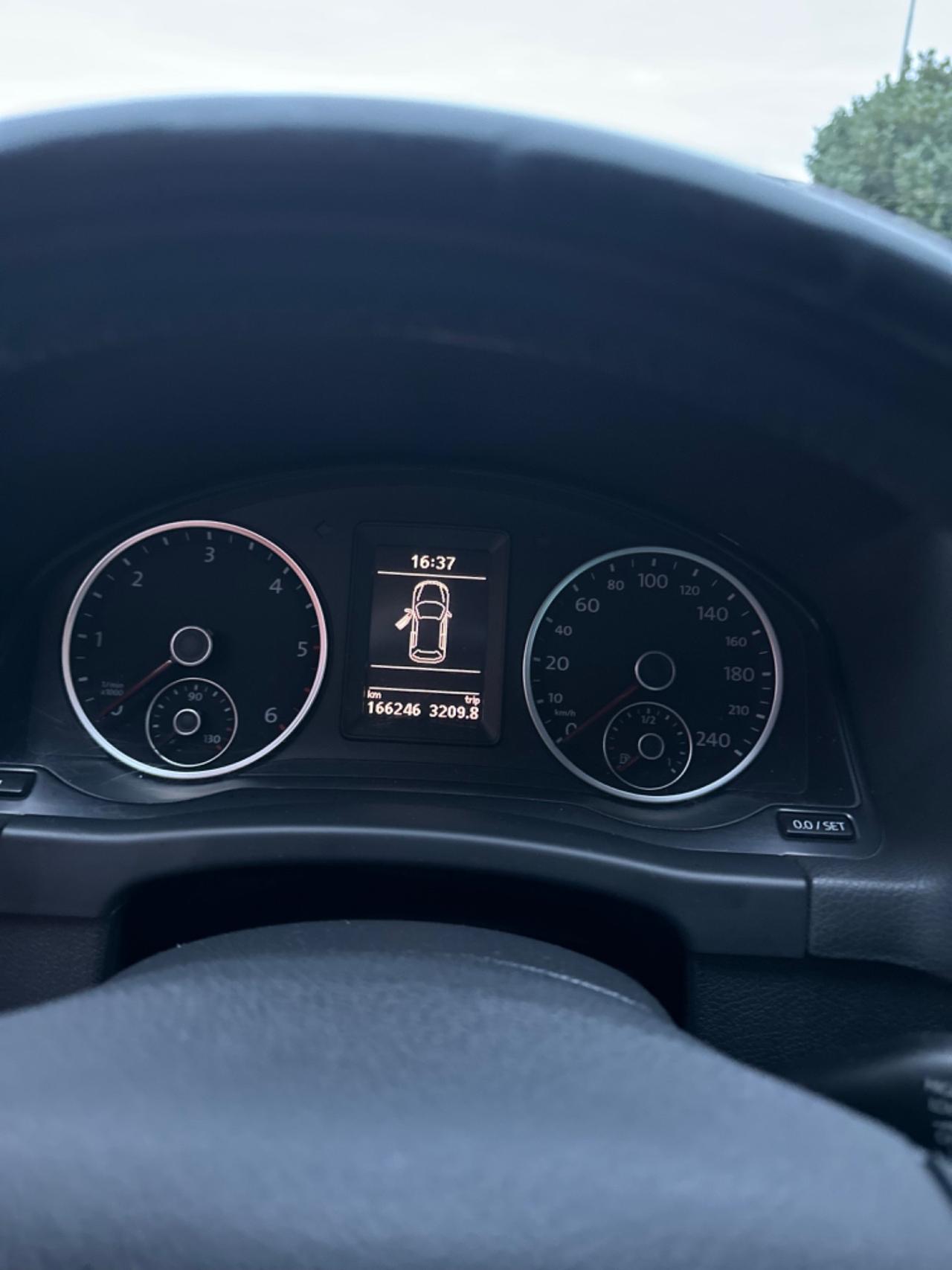 Volkswagen Tiguan 2.0 TDI DPF 4MOTION DSG Sport & Style