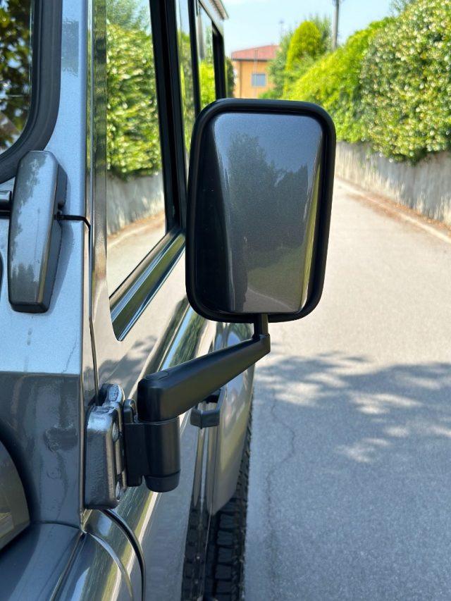 LAND ROVER Defender 90 2.2 TD4 Station Wagon SE NEOPATENTATI