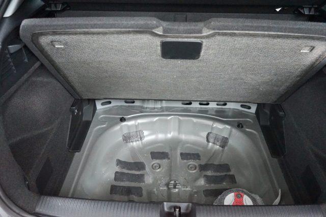 AUDI Q2 30 TDI S tronic Business