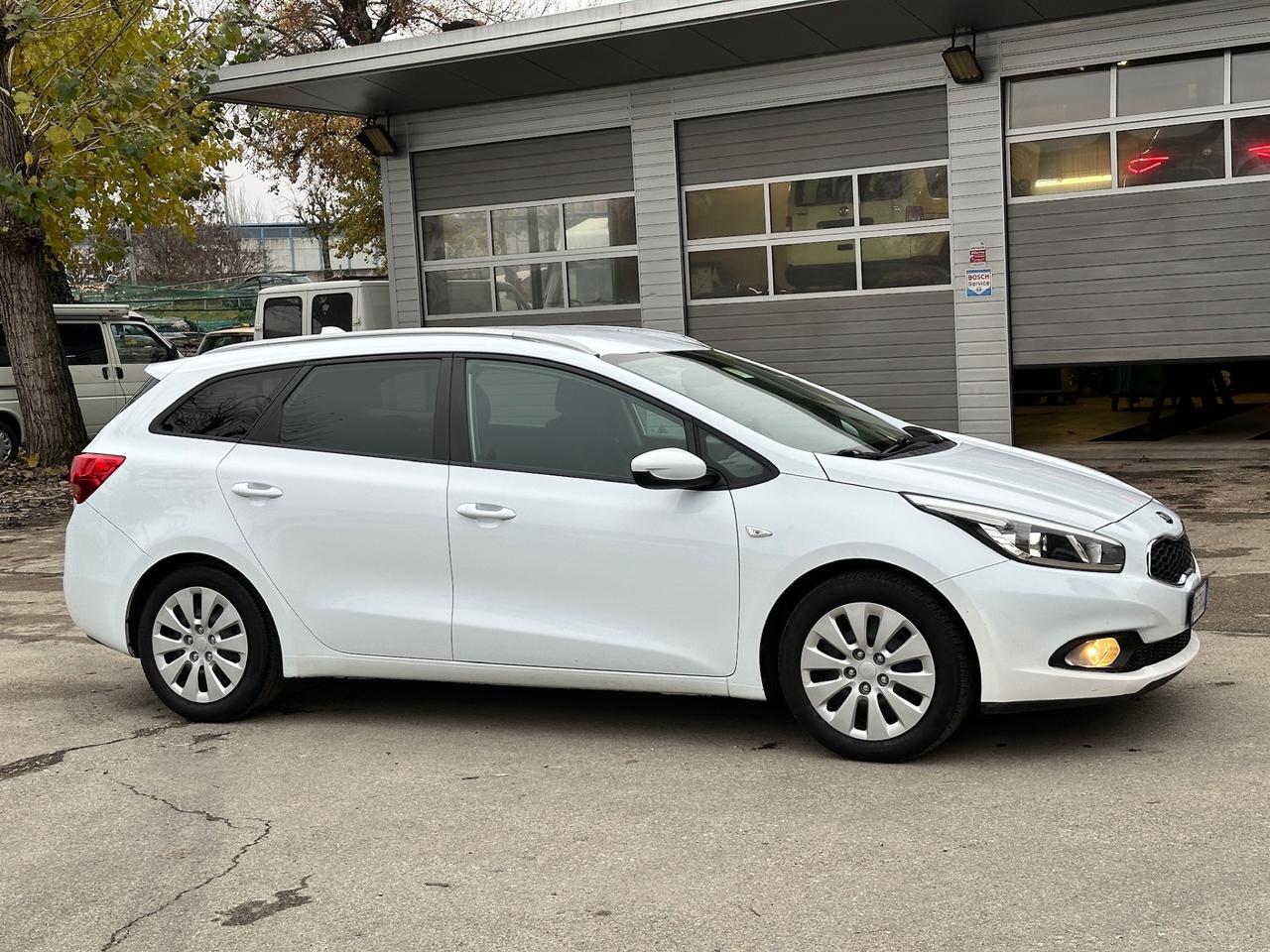 Kia Ceed cee'd 1.6 CRDi 110 CV 5 porte Cool