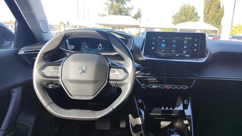 Peugeot 2008 motore elettrico 136 CV Allure Pack