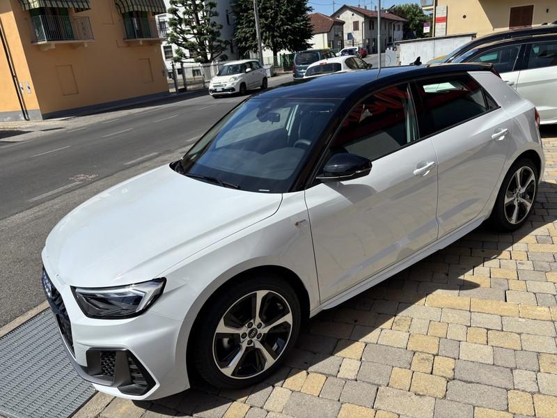 Audi A1 Sportback 30 1.0 tfsi S Line Edition 116cv s-tronic LED-PHONE APPS-17"