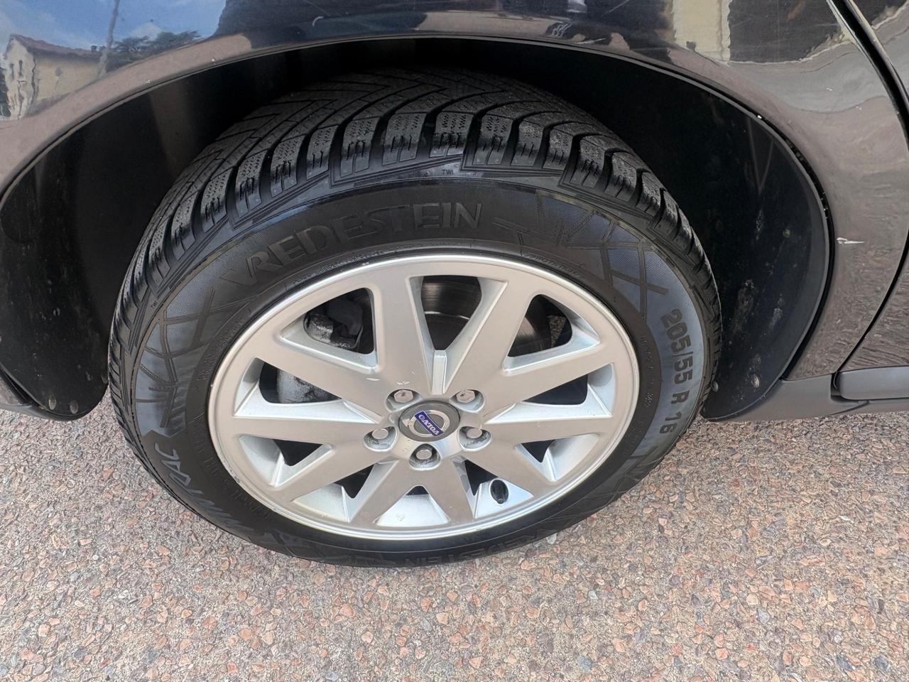 Volvo V50 D anno 2012 pronta a uso ok neo patentati