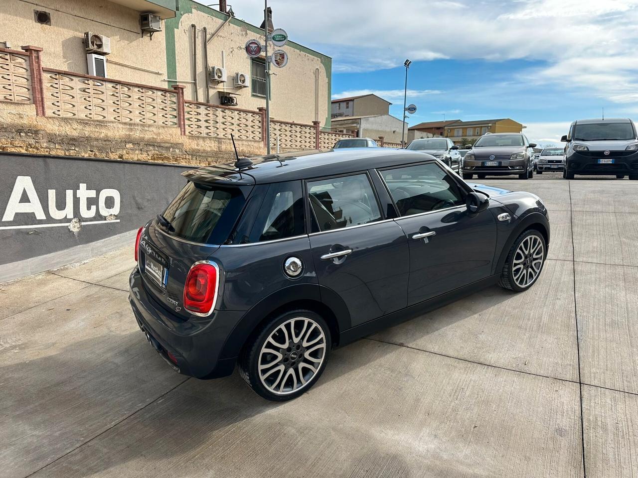 Mini 2.0 Cooper SD aut. Hype 5 porte