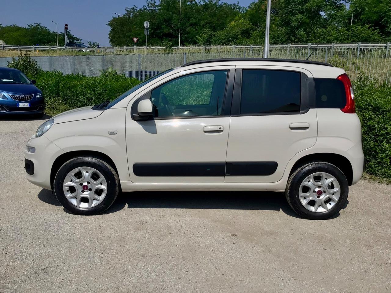 Fiat Panda 0.9 TwinAir Turbo Natural Power Lounge