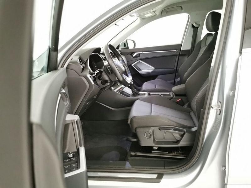 Audi Q3 35 2.0 tdi Business Advanced s-tronic