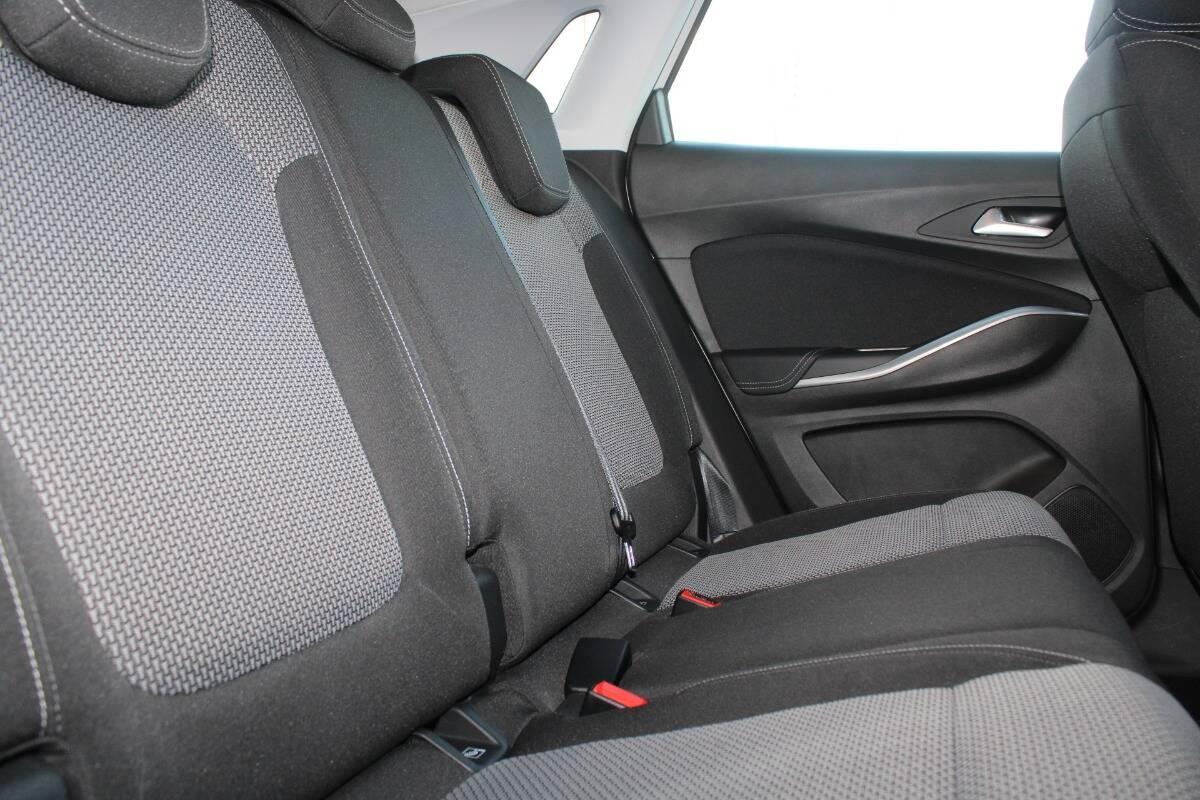 Opel Grandland X 1.5 ecotec Business s&s 130cv con Navi e CarPlay