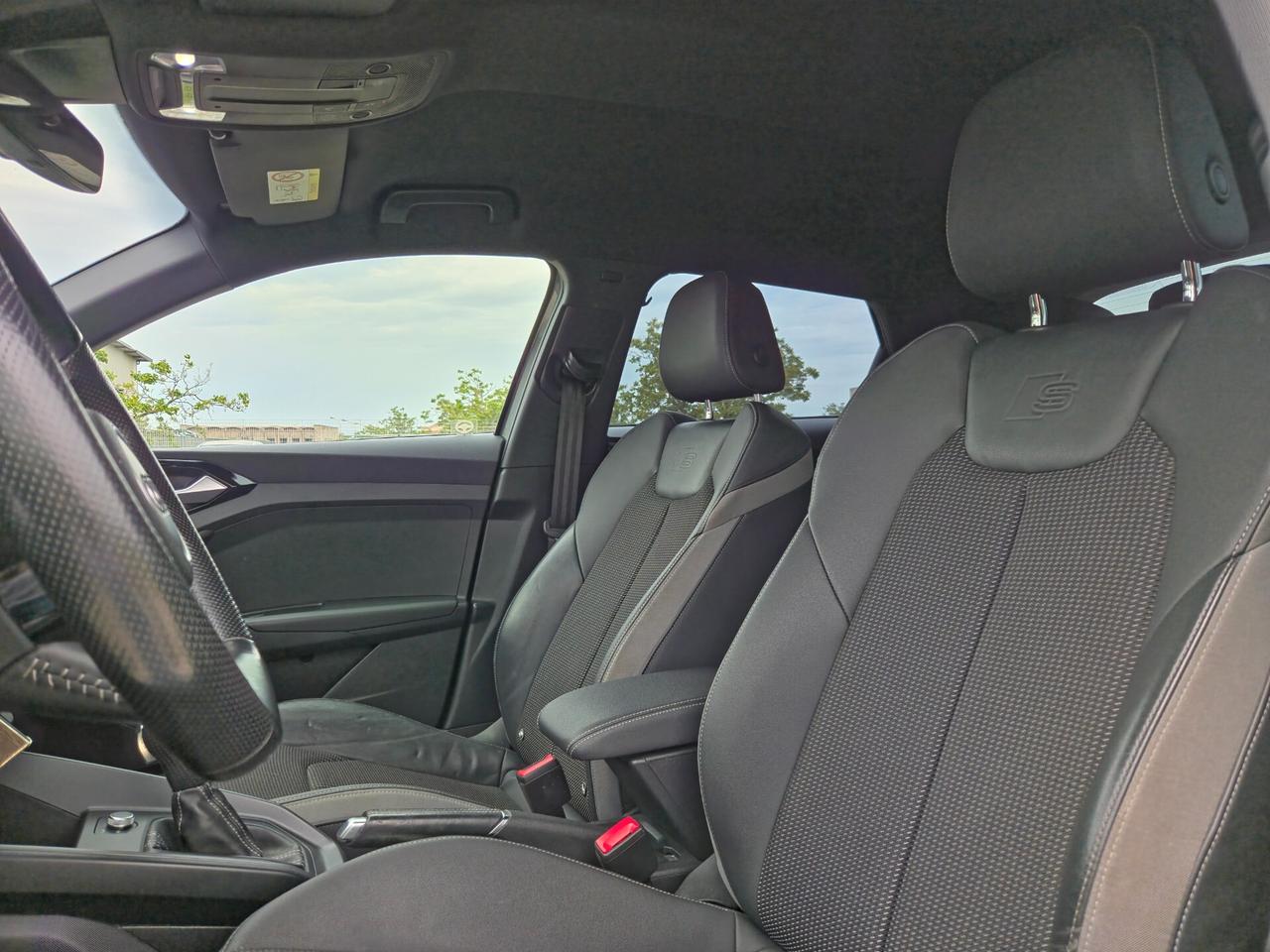 Audi A1 SPB 40 TFSI S tronic S line edition UNICA