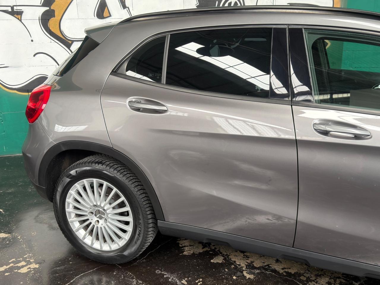 Mercedes-benz GLA 200 d Automatic Business