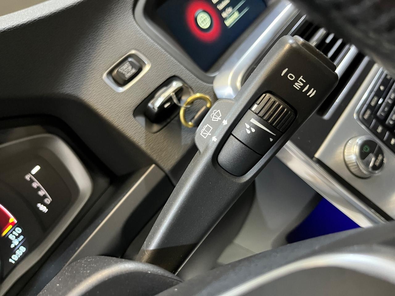 Volvo V60 D4 Geartronic Ocean Race