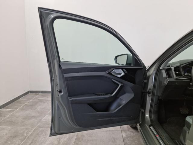 AUDI A1 SPB 25 TFSI S tronic Identity Black SLINE