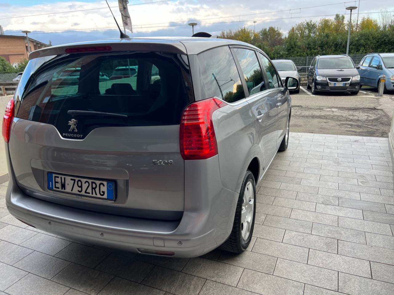 Peugeot 5008 1.6 HDi 115CV Access