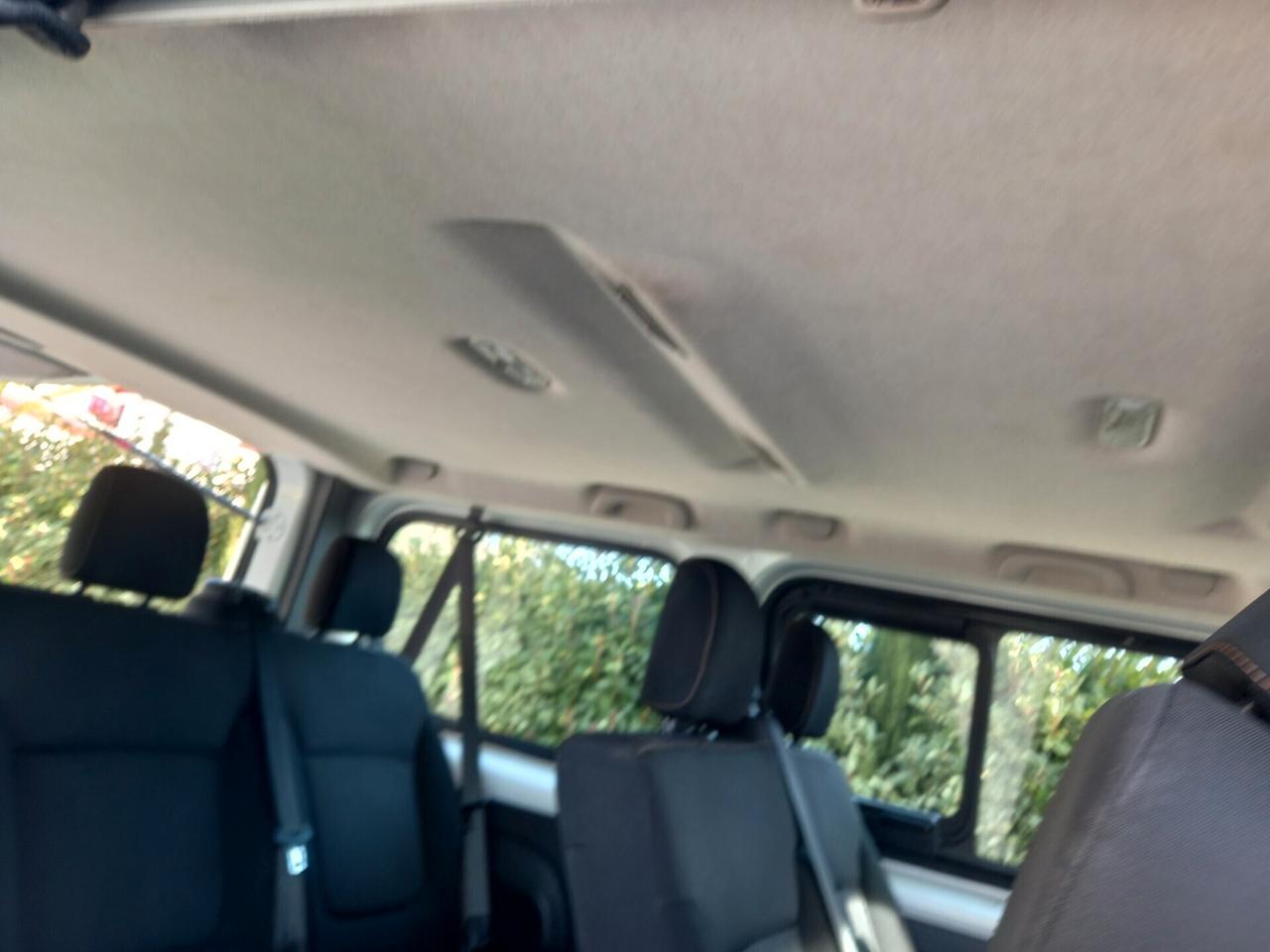 Renault Trafic T29 1.6 dCi 145CV 9 POSTI