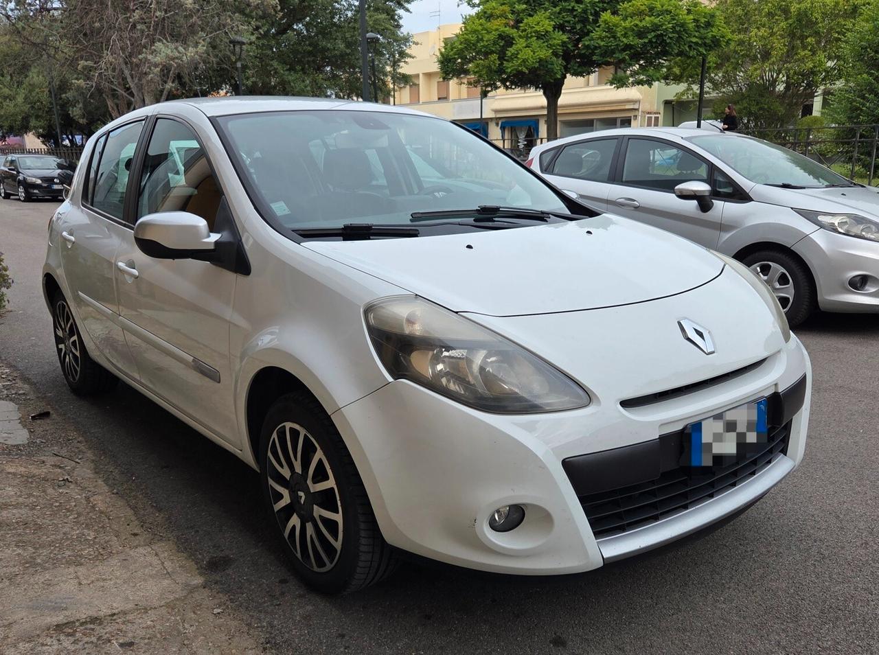 Renault Clio 1.5 dCi UNICO PROPRIETARIO!!!! NEOPATENTATI!!!