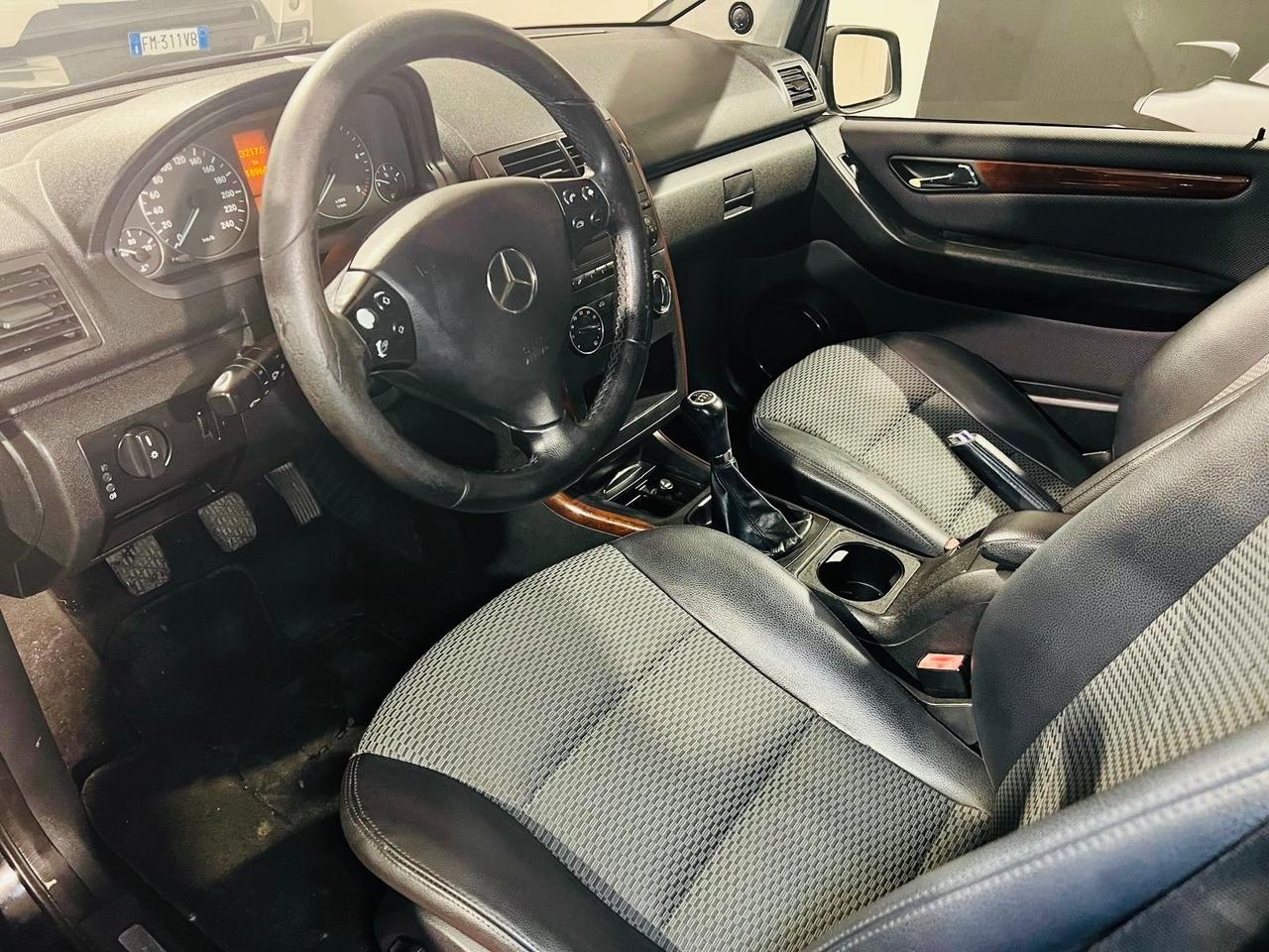 Classe A-180 d*109CV* (cdi) *MANUALE*