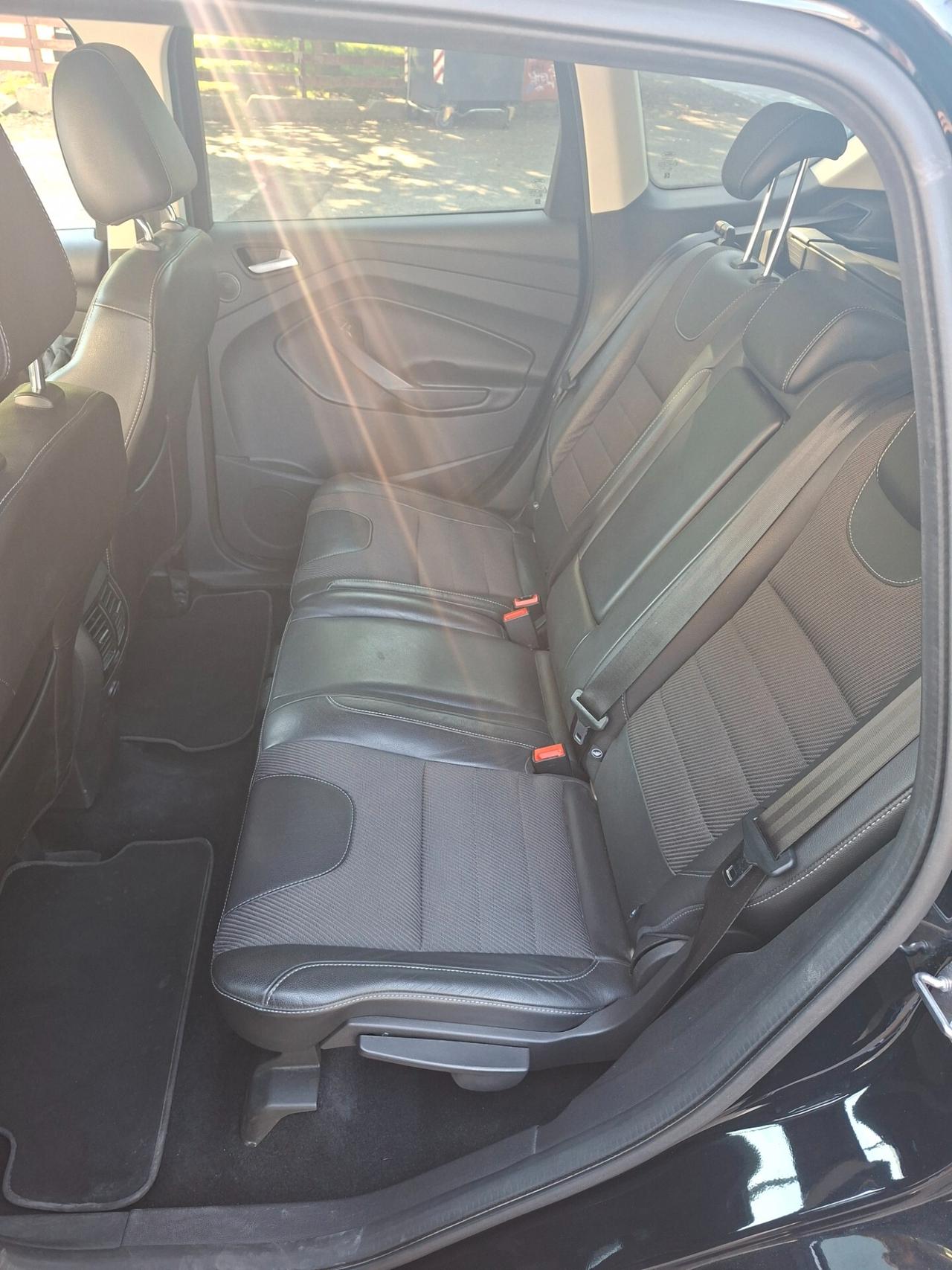 Ford Kuga 2.0 TDCI 150 CV S&S 4WD Powershift Business