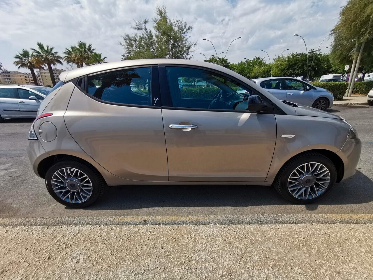 Lancia Ypsilon 1.3 MJT 75 CV Platinum 2011