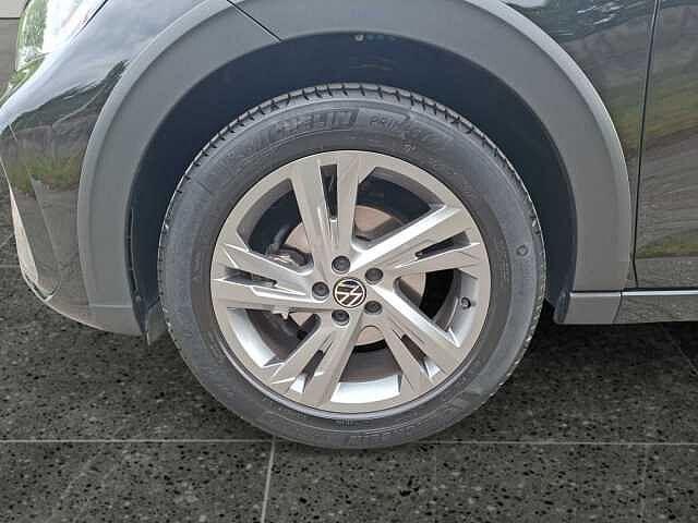 Volkswagen Taigo 1.0TSI 110CV DSG R-Line - NEOPATENTATI