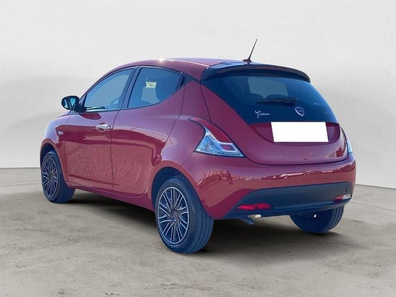 Lancia Ypsilon III 2021 1.0 firefly hybrid Silver Plus s&s 70cv