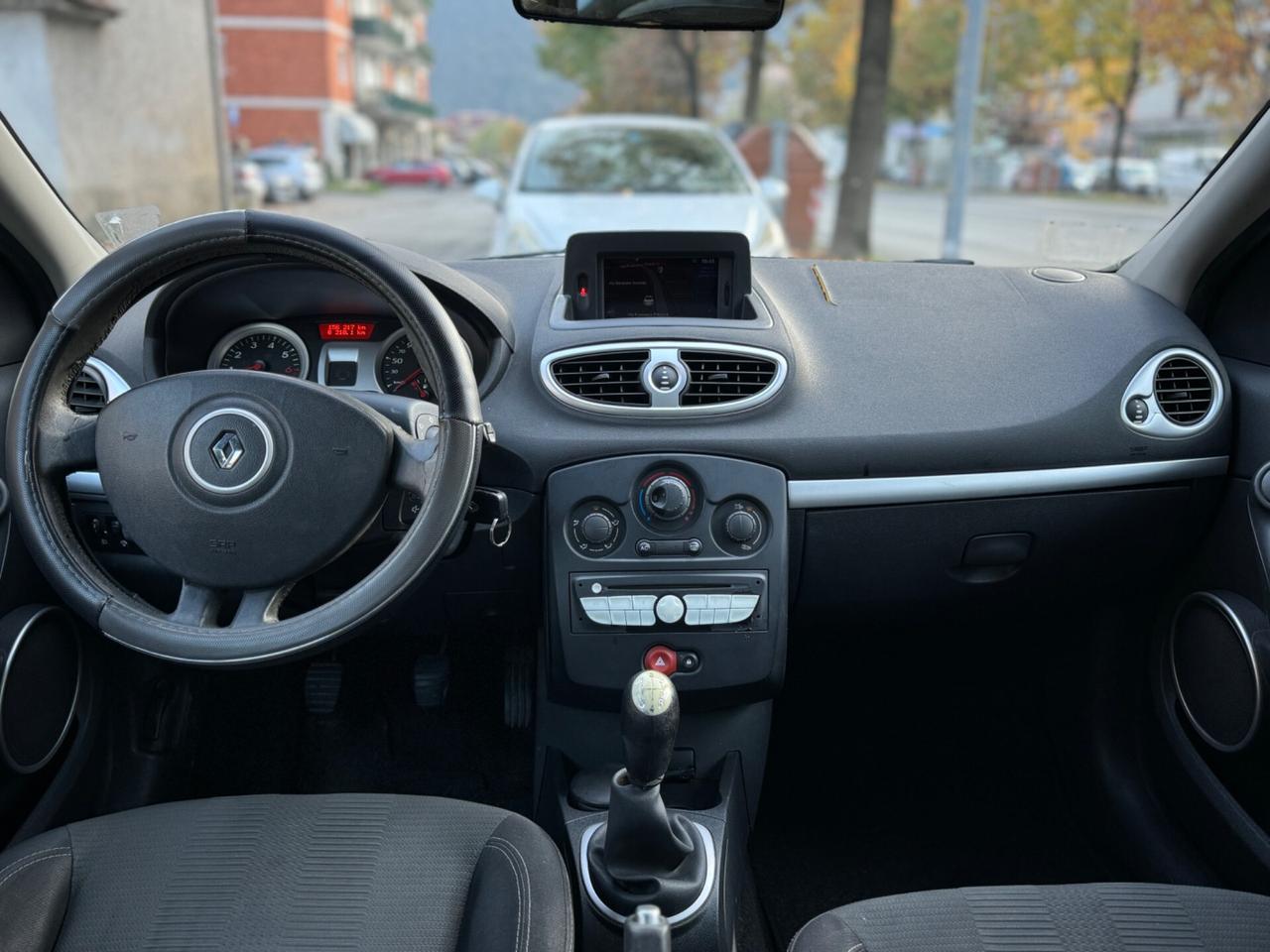 Renault Clio 1.2 16V 5 porte- GPL - NEOPATENTATI - CINGHIA GIA' FATTA