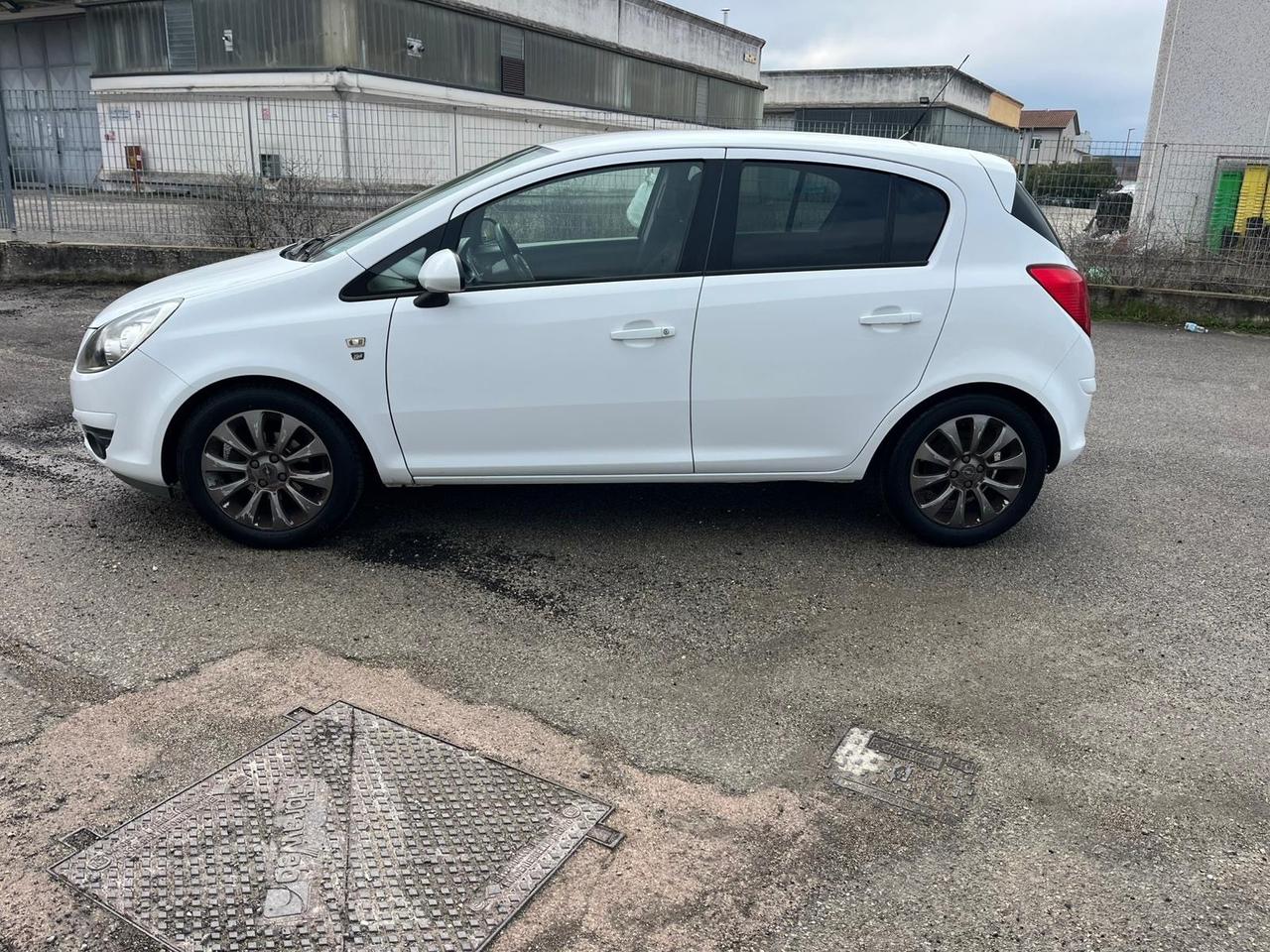 Opel Corsa 1.2 5p Edition 117000 km GARANZIA 12 m