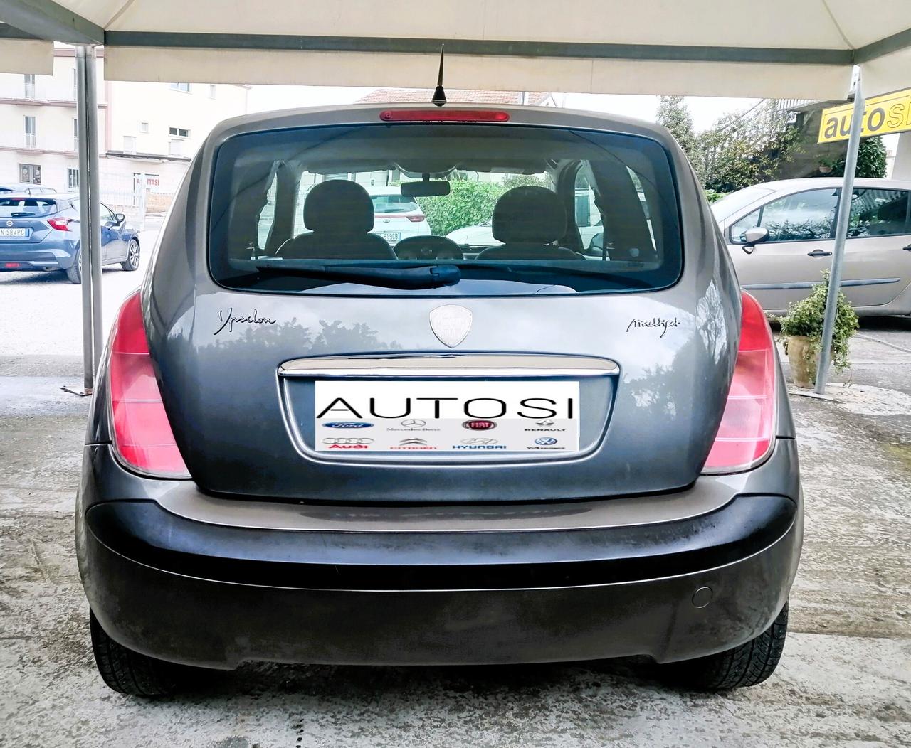 Lancia Ypsilon 1.3 mtj 69 cv