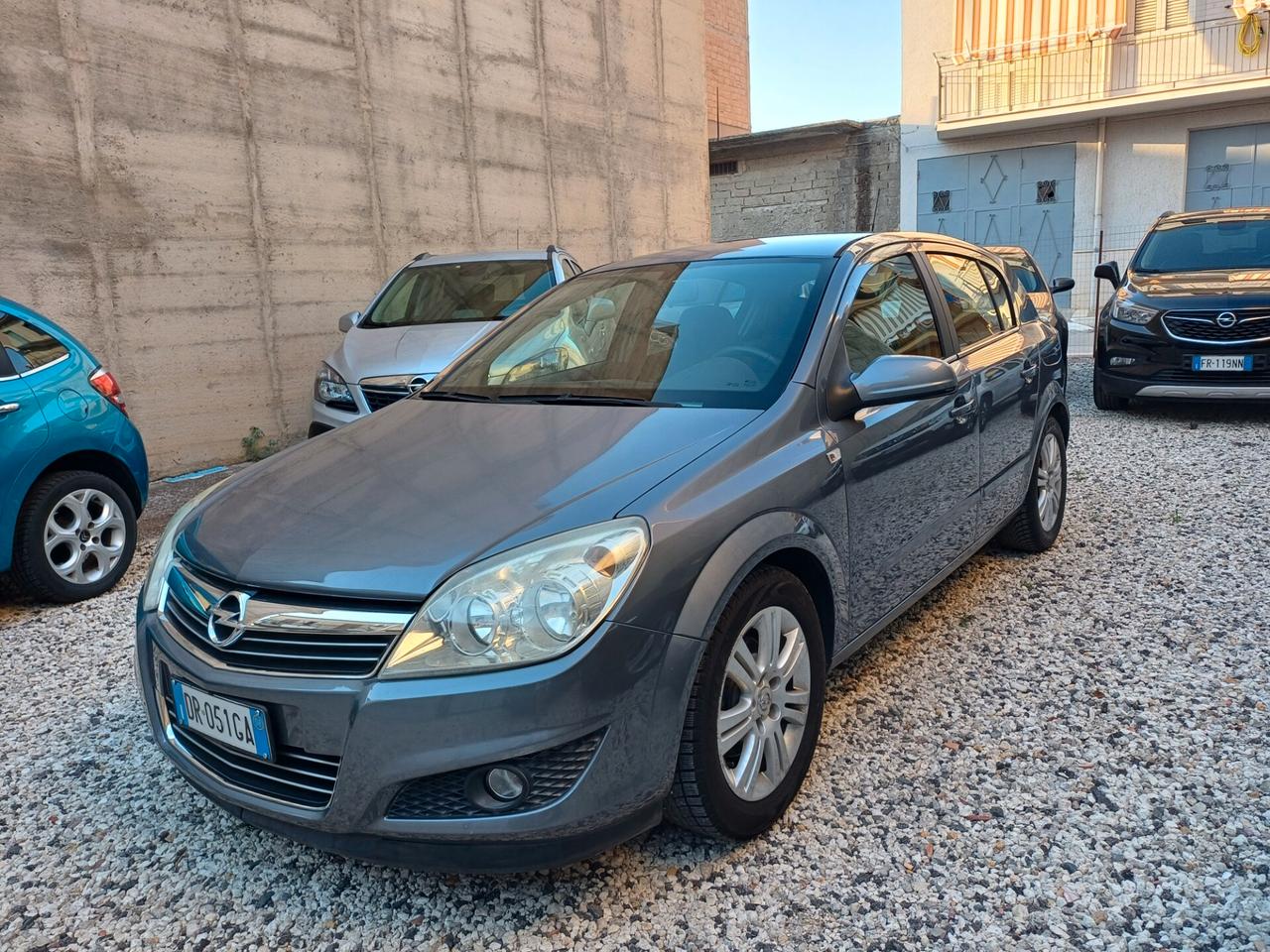 Opel Astra 1.7 CDTI 110CV 5 porte Cosmo