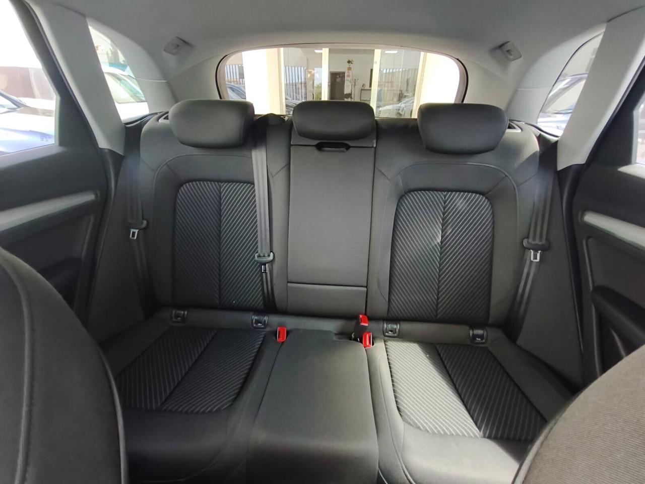 Audi Q5 35 2.0TDI 163CV S tronic Business Adv 2023