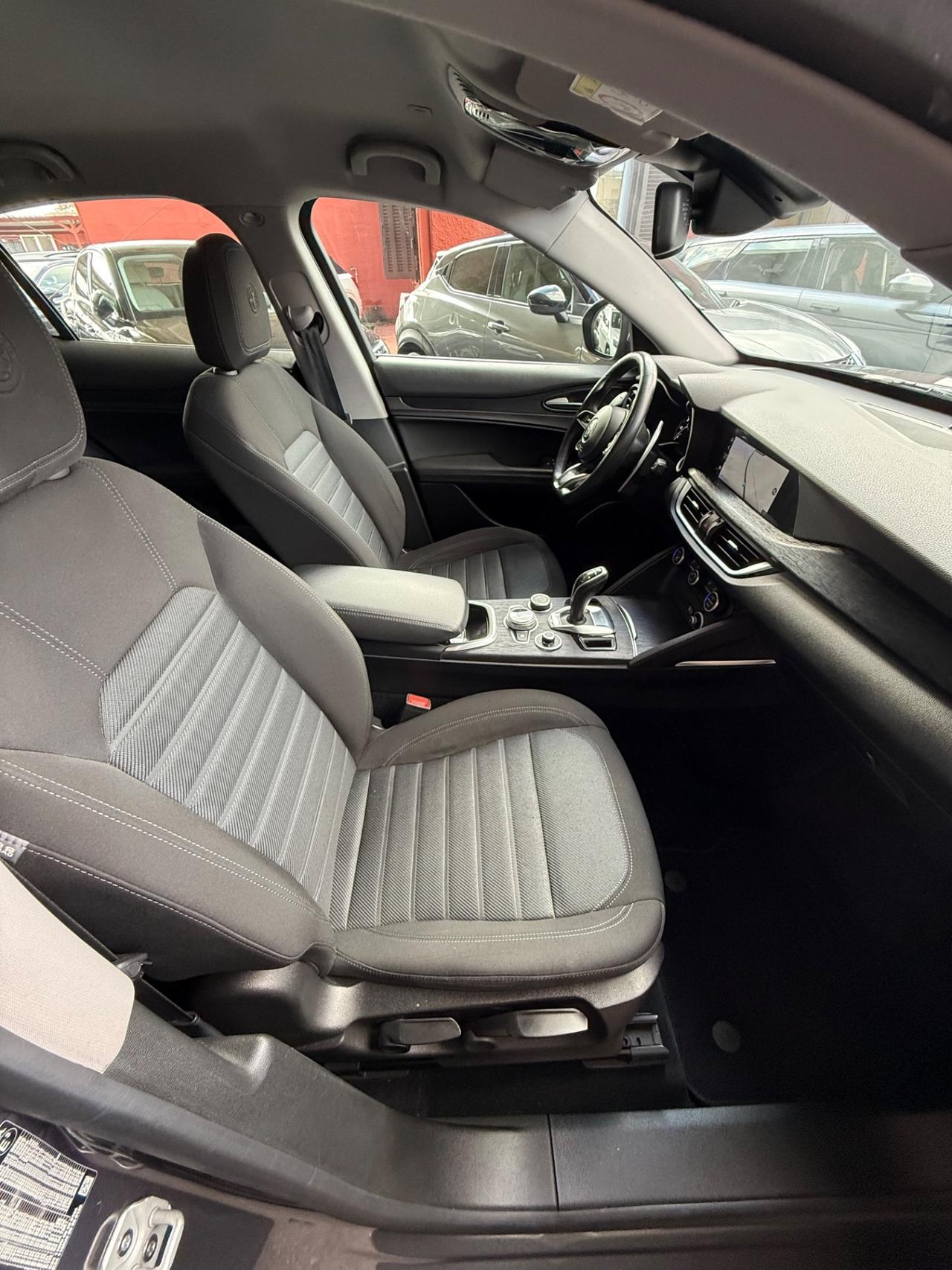 Stelvio 2.2 190 CV Q4 Veloce-unipro-rate-permute