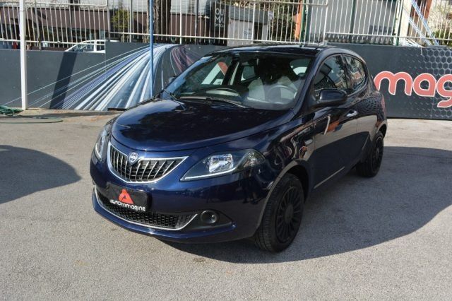 LANCIA Ypsilon 1.0 FireFly 5 porte S&amp;S Hybrid Ecochic Silver