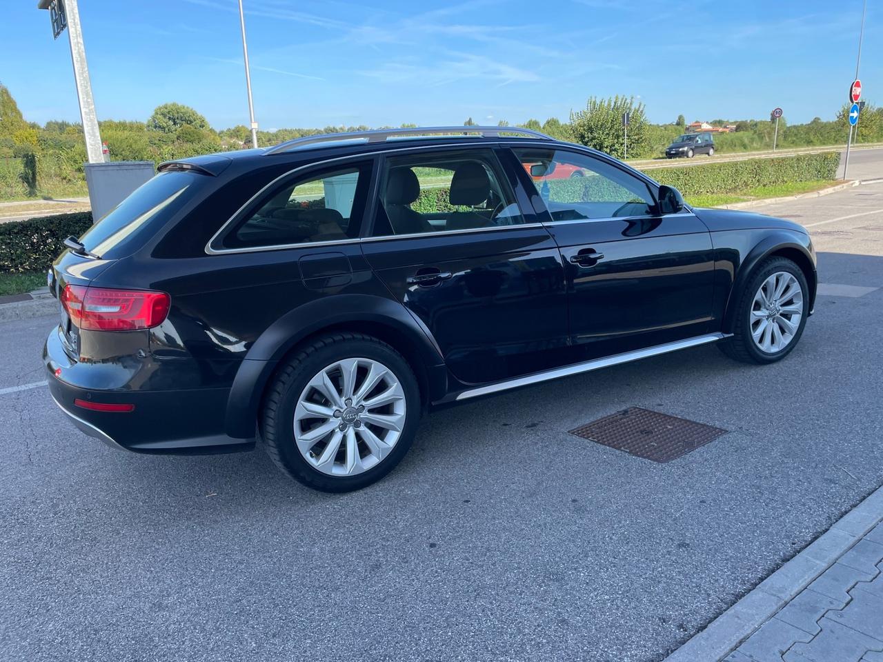 Audi A4 allroad 2.0 TDI 177 CV Advanced manuale 6