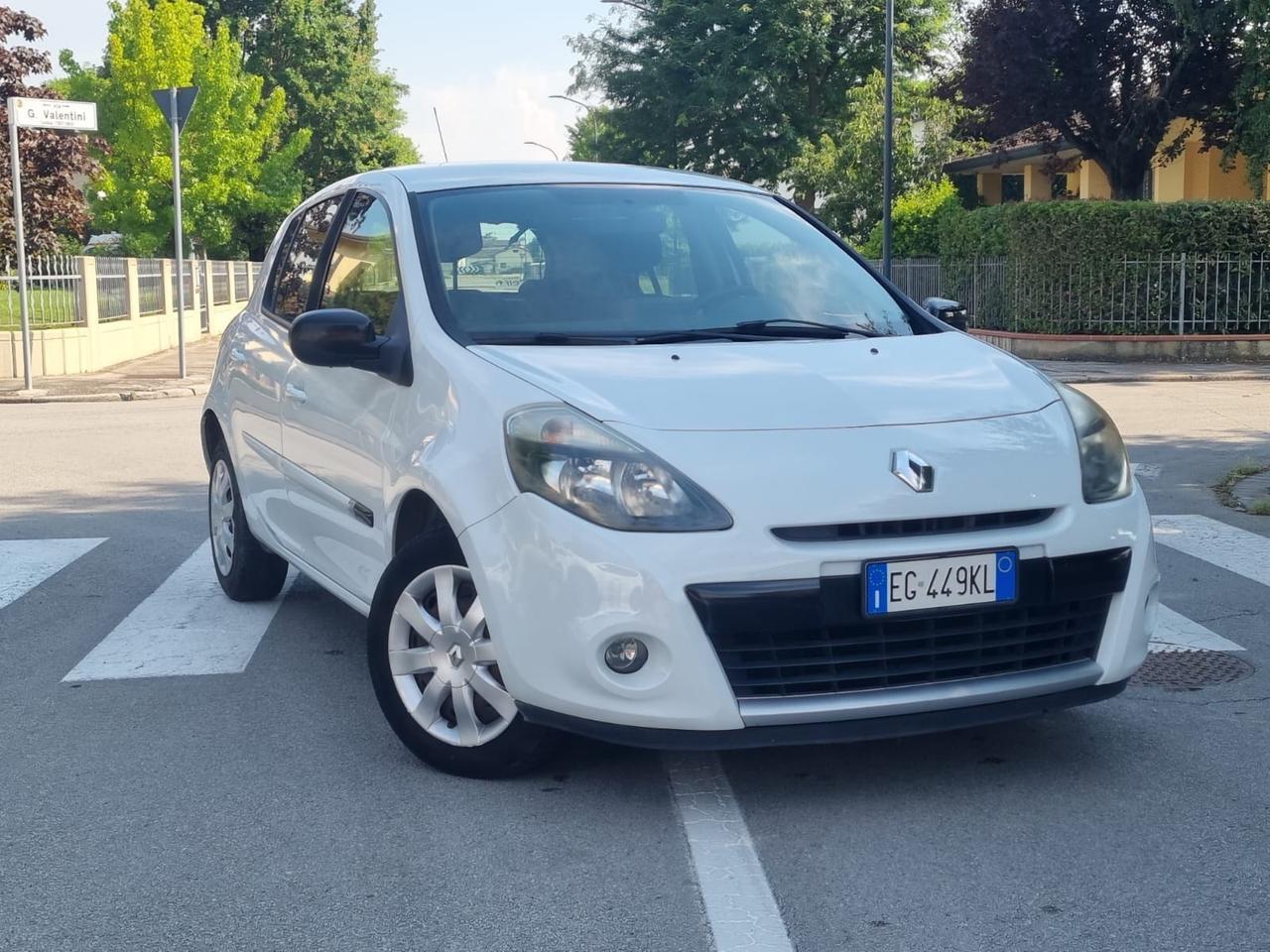 Renault Clio 1.2 16V 5 porte Dynamique