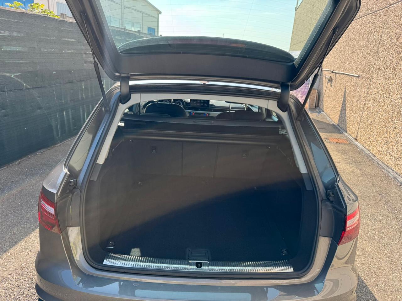 Audi A4 Avant 35 TDI/163 CV S tronic Business Advanced