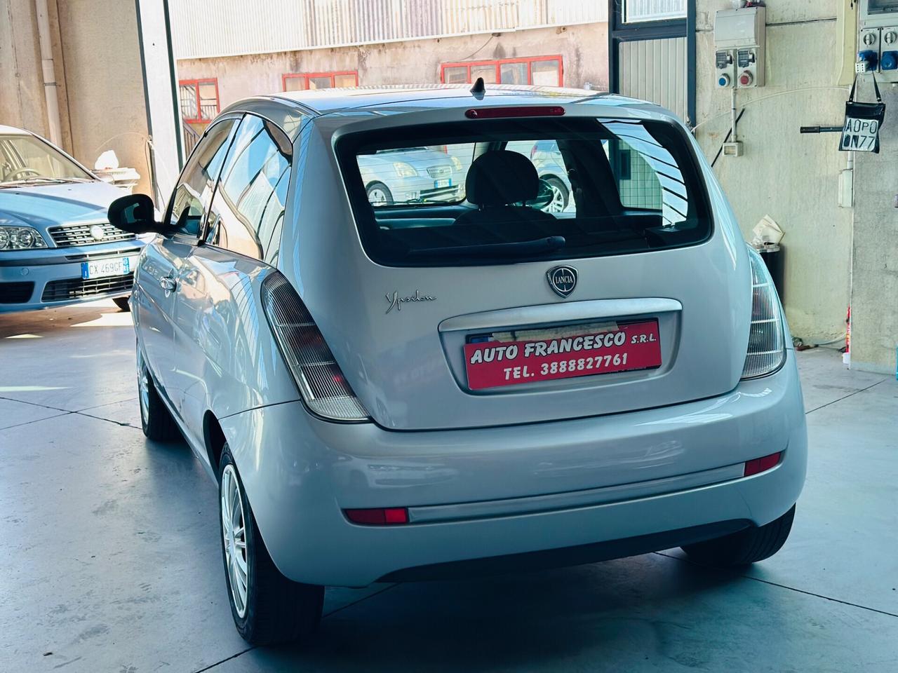 Lancia Ypsilon 1.4 Platino Ecochic GPL