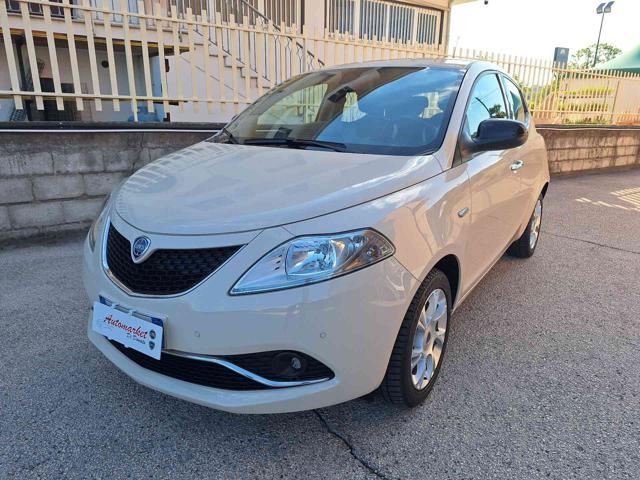 LANCIA Ypsilon 1.2 69 CV 5 porte GPL Ecochic Gold