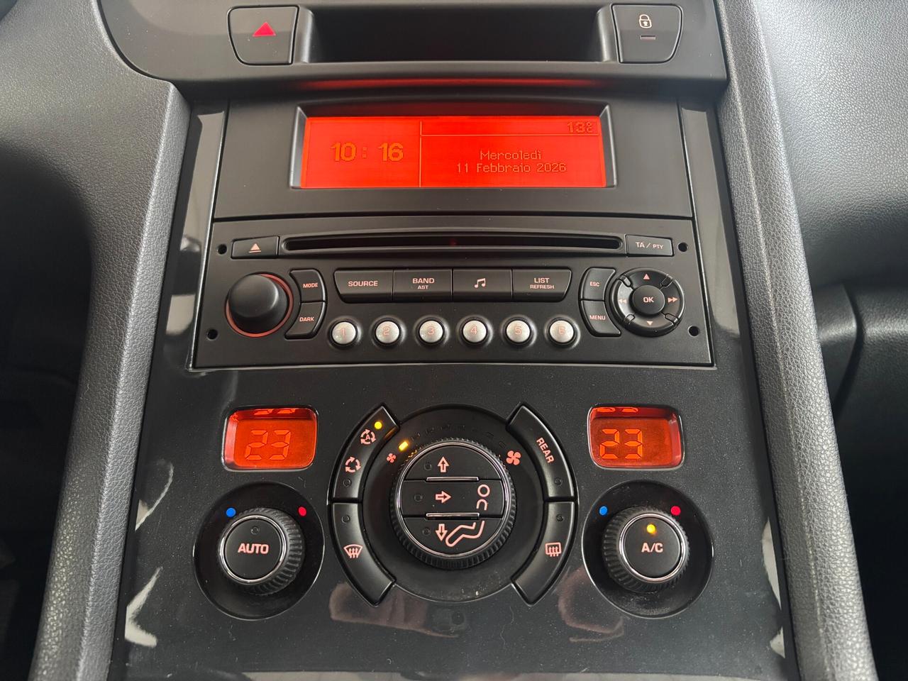 Peugeot 5008 2.0 HDi 150CV Féline 7 posti