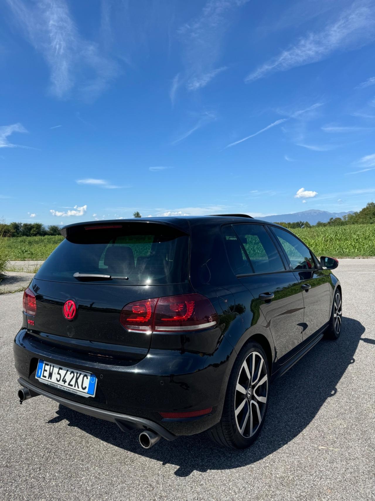 Volkswagen Golf GTI 2.0 TSI 5p.