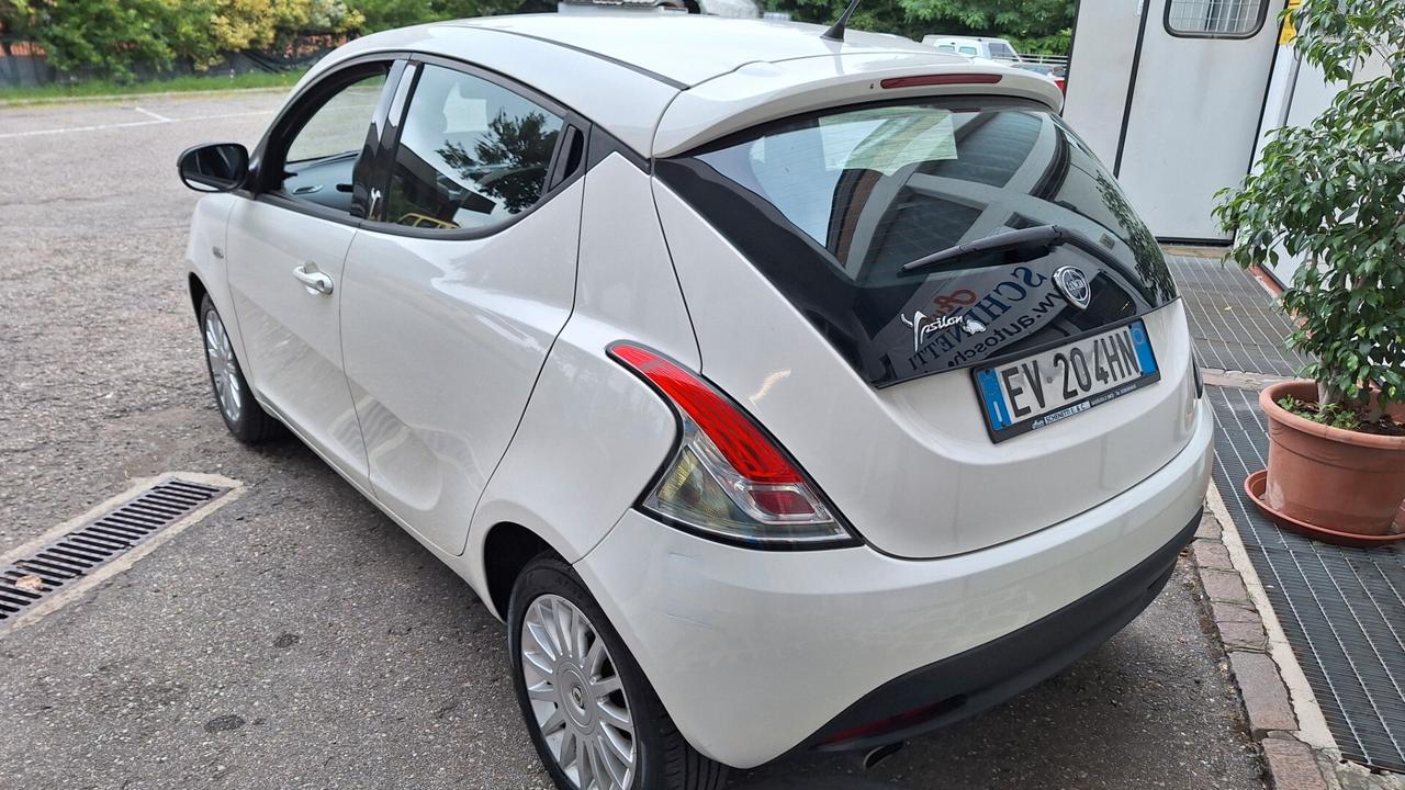 Lancia Ypsilon 1.2 69 CV 5 porte GPL Ecochic Gold