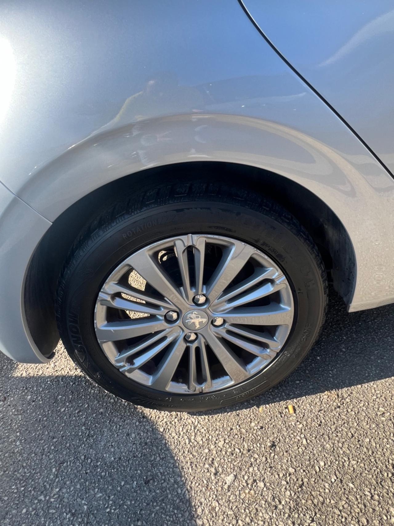 Peugeot 208 BlueHDi 75 5 porte Active