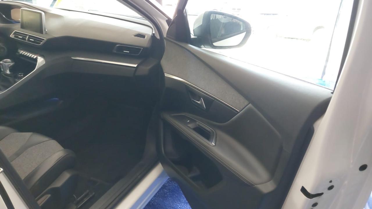 Peugeot 3008 BlueHDi 130 S&S GT Line accetto permute e finanziamenti