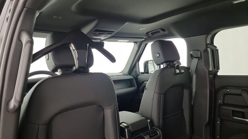 Land Rover Defender D200 AWD Auto 110 X-Dynamic SE