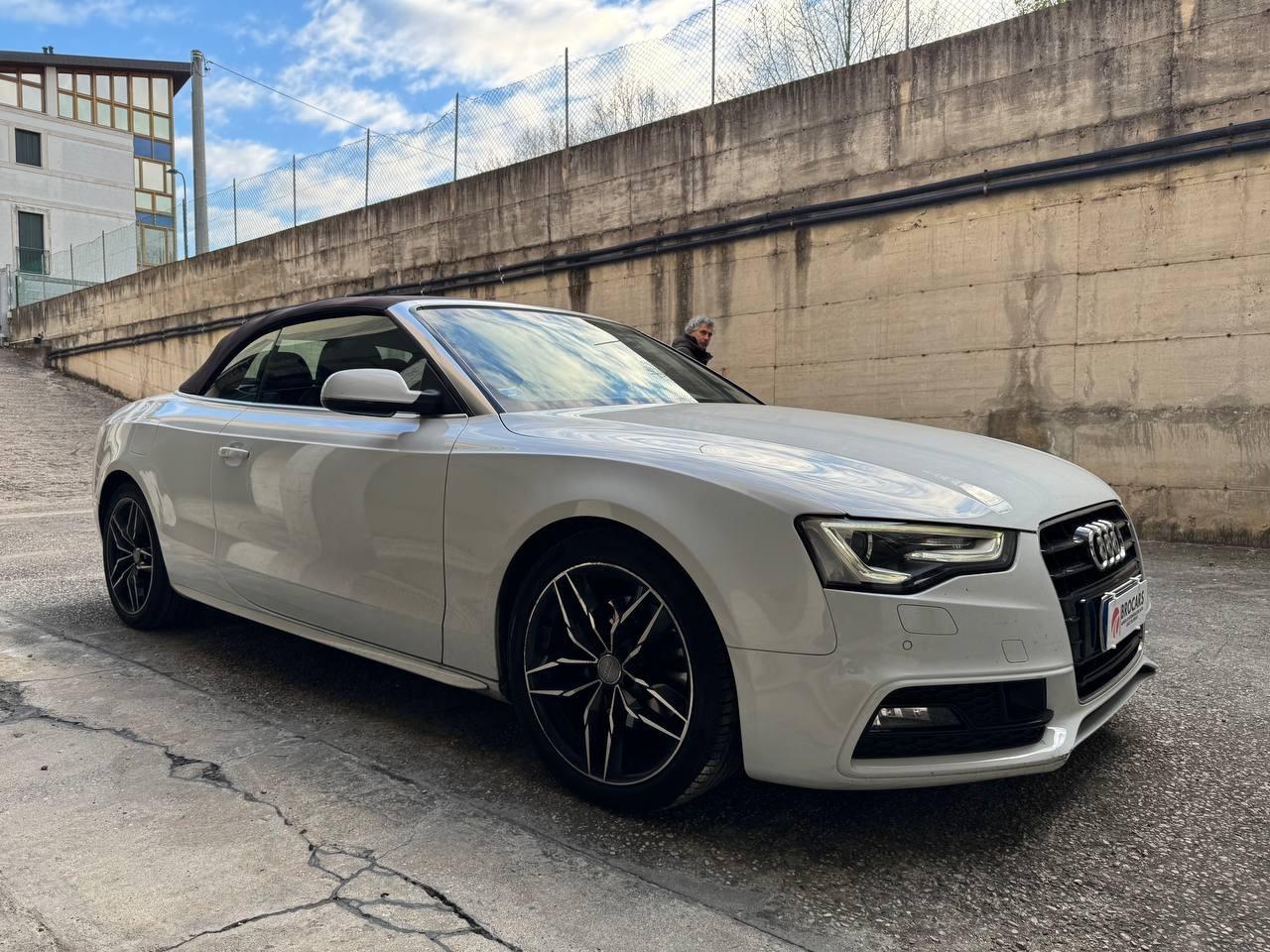 Audi A5 Cabrio 2.0 TDI S-LINE
