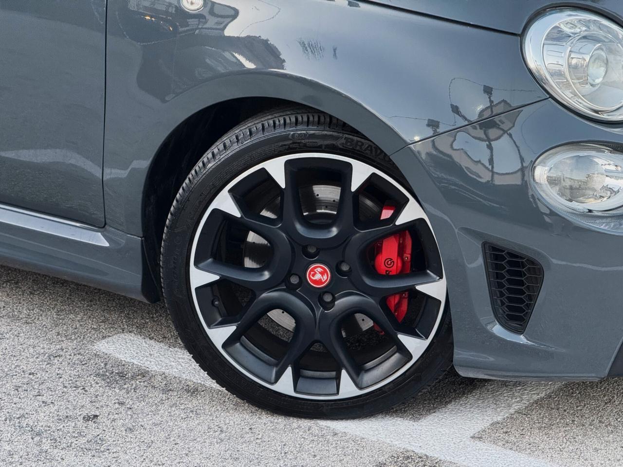 Abarth 595 1.4 T-Jet Competizione 180CV MTA SABELT