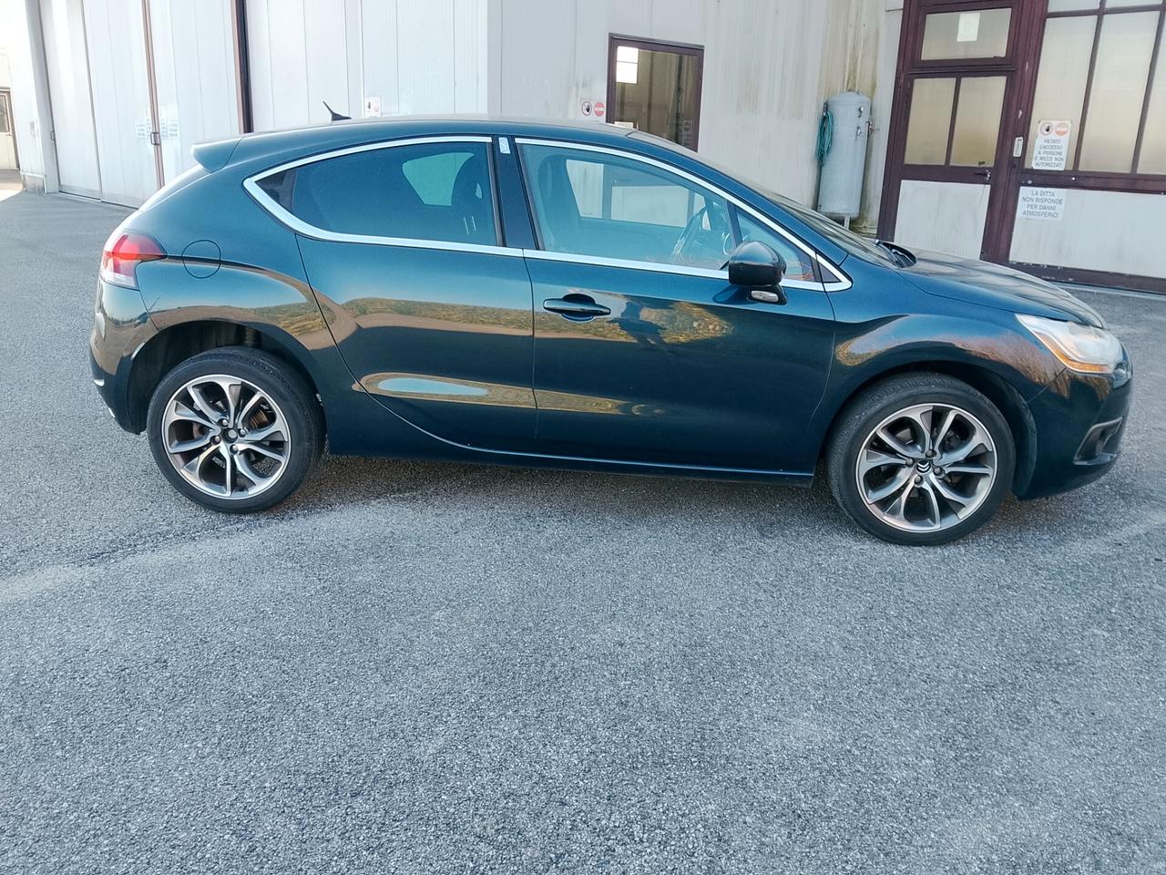 Ds DS4 4 1.6 e-HDi 110 airdream CMP6 So Chic - CAMBIO AUTOMATICO