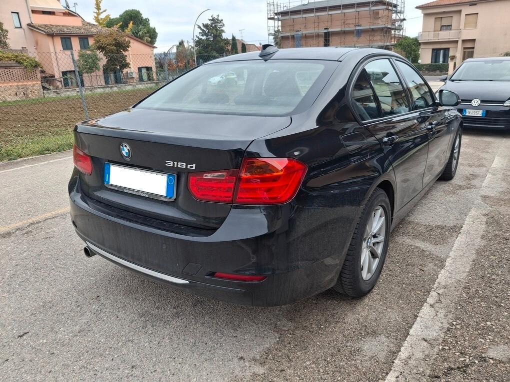 Bmw 318d "Modern" Automatica 2014